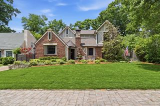 1724 Green Hills Dr, Nashville, TN 37215