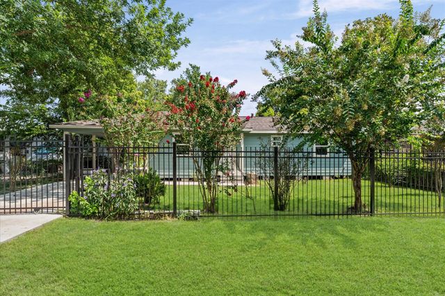 1805 Chamberlain Street, Houston, TX 77093