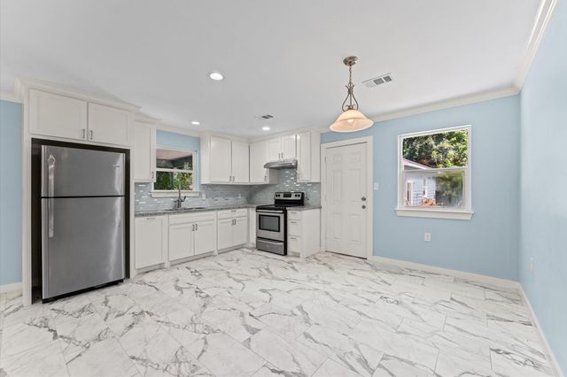 1805 Chamberlain Street, Houston, TX 77093