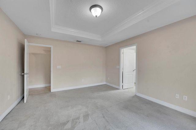 662 SW Jacoby Avenue, Port St Lucie, FL 34953