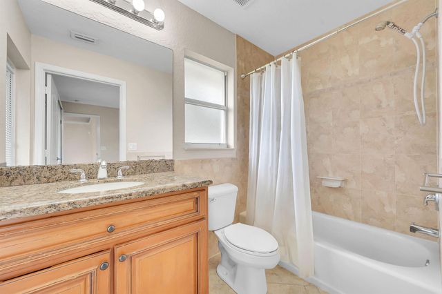 662 SW Jacoby Avenue, Port St Lucie, FL 34953