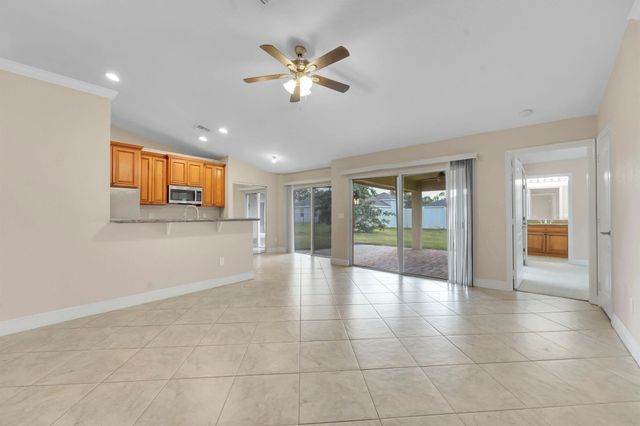 662 SW Jacoby Avenue, Port St Lucie, FL 34953