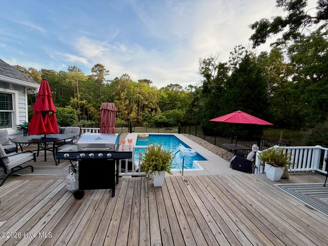 253 Clubhouse Drive SW, Supply, NC 28462