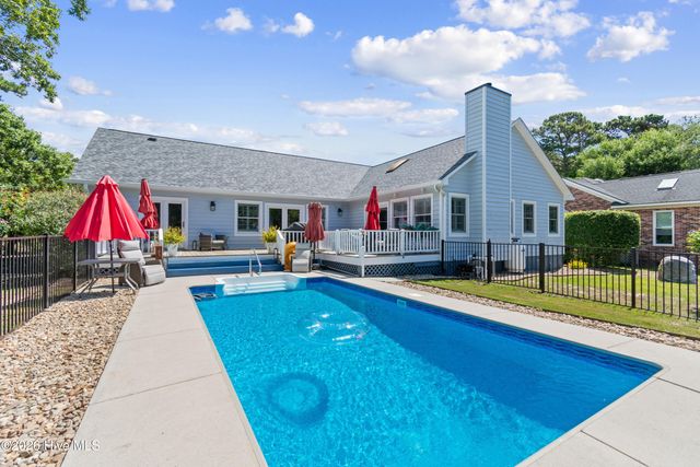 253 Clubhouse Drive SW, Supply, NC 28462