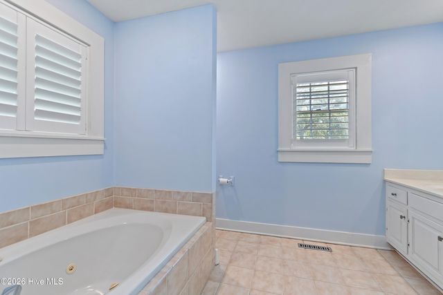 253 Clubhouse Drive SW, Supply, NC 28462