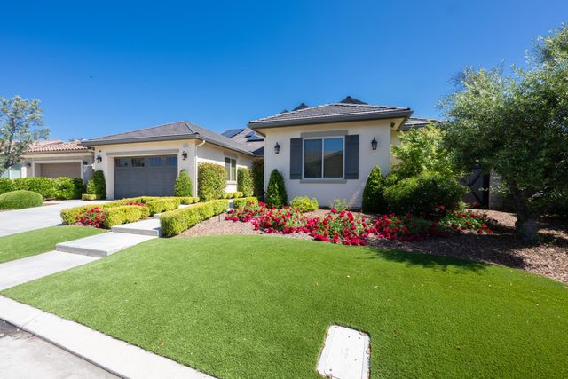 11854 N Champions Drive, Fresno, CA 93730