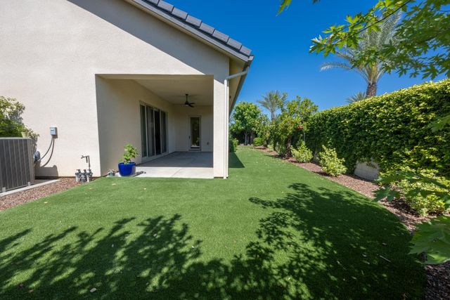 11854 N Champions Drive, Fresno, CA 93730