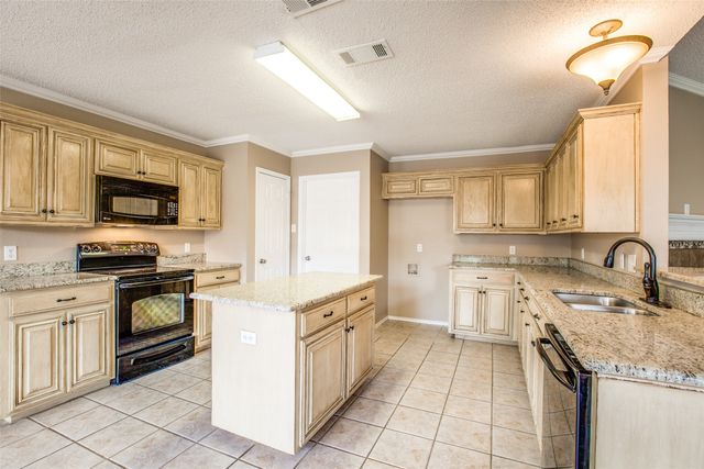 14 Enchanted Court, Mansfield, TX 76063