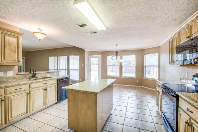 14 Enchanted Court, Mansfield, TX 76063