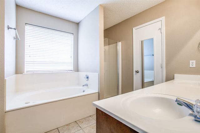 14 Enchanted Court, Mansfield, TX 76063