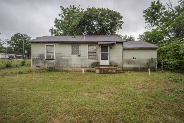 1202 Lindsey Street, Denton, TX 76205