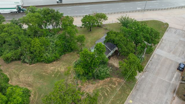 1202 Lindsey Street, Denton, TX 76205