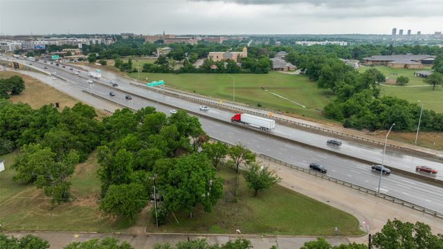 1202 Lindsey Street, Denton, TX 76205