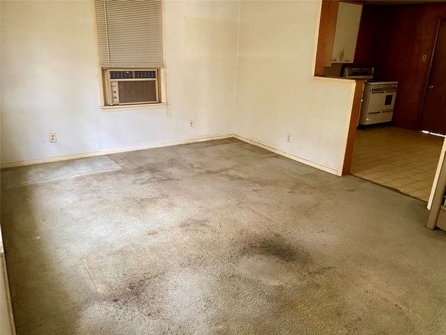 1202 Lindsey Street, Denton, TX 76205