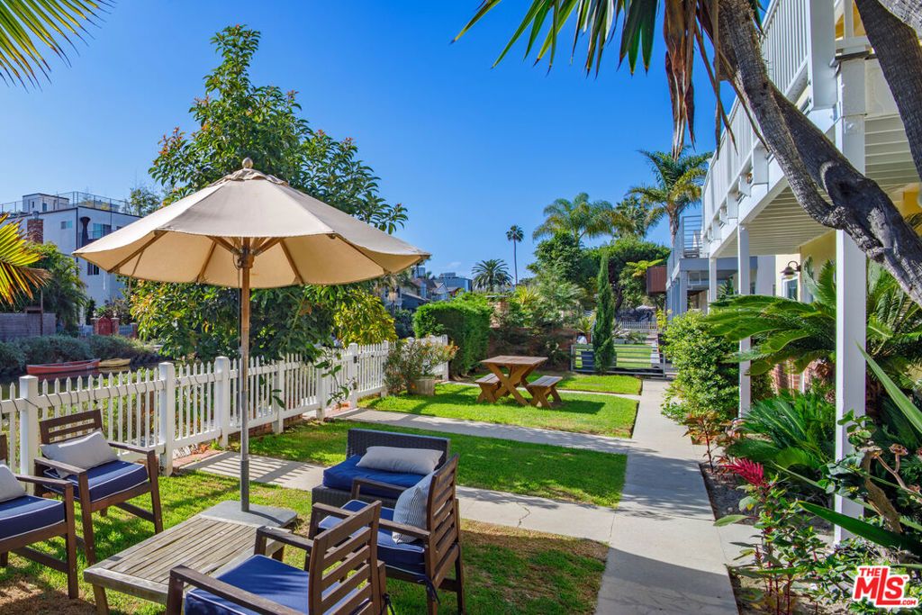 2824 Grand Canal, Venice, CA 90291 — photo 2