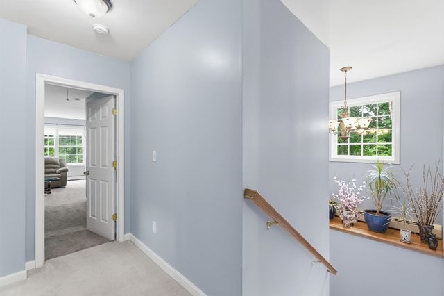 8 Tyler Drive, Londonderry, NH 03053