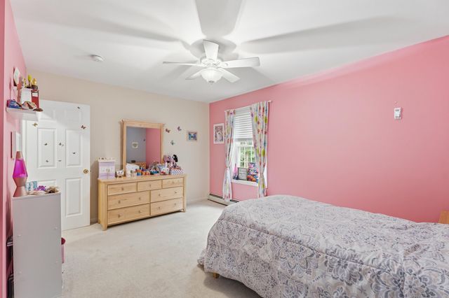 8 Tyler Drive, Londonderry, NH 03053