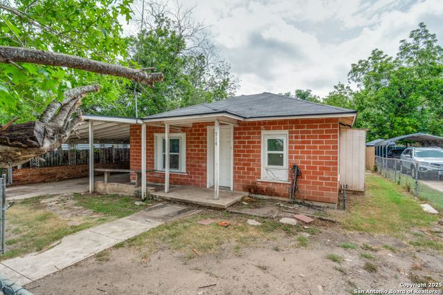 714 Hallie Ave, San Antonio, TX 78210