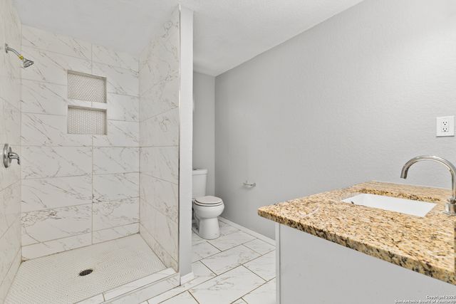 714 Hallie Ave, San Antonio, TX 78210