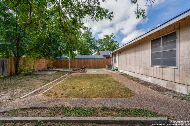 714 Hallie Ave, San Antonio, TX 78210