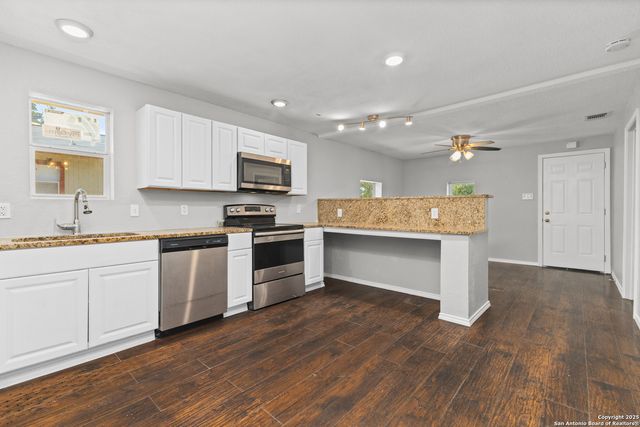 714 Hallie Ave, San Antonio, TX 78210