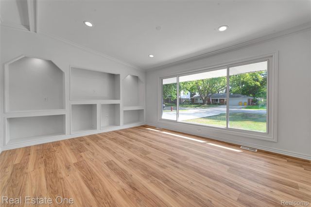 45467 Sterritt Street, Utica, MI 48317