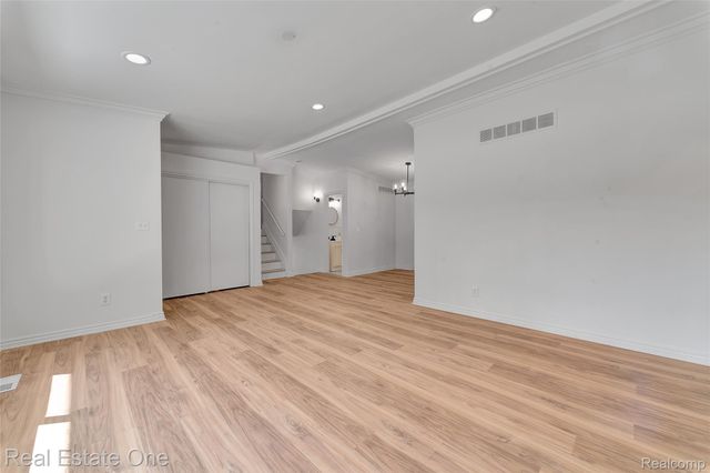 45467 Sterritt Street, Utica, MI 48317