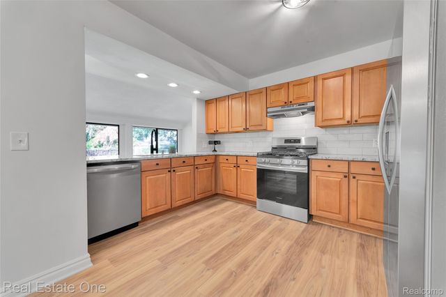 45467 Sterritt Street, Utica, MI 48317