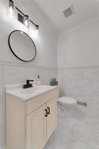 45467 Sterritt Street, Utica, MI 48317