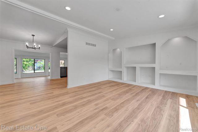 45467 Sterritt Street, Utica, MI 48317