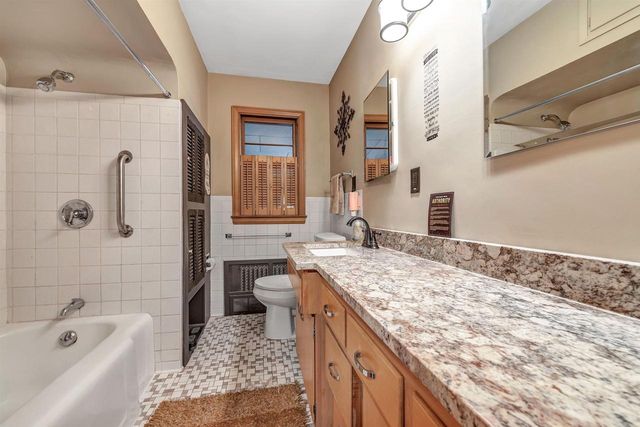 610 GOODELL STREET, Green Bay, WI 54301