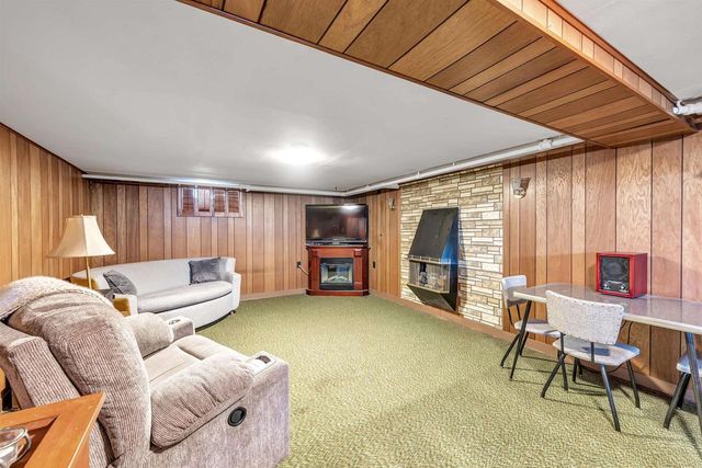 610 GOODELL STREET, Green Bay, WI 54301