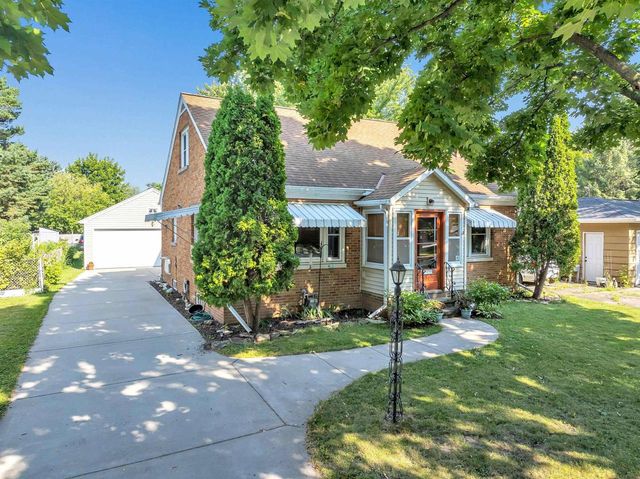 610 GOODELL STREET, Green Bay, WI 54301