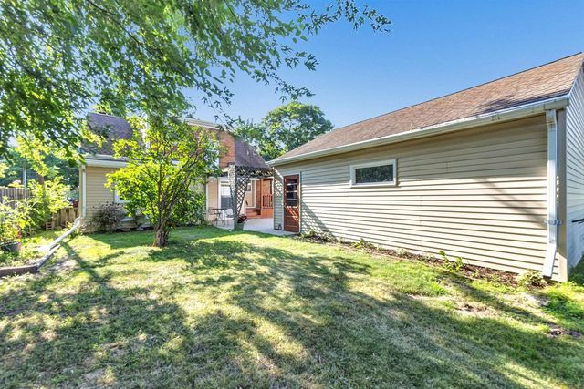 610 GOODELL STREET, Green Bay, WI 54301