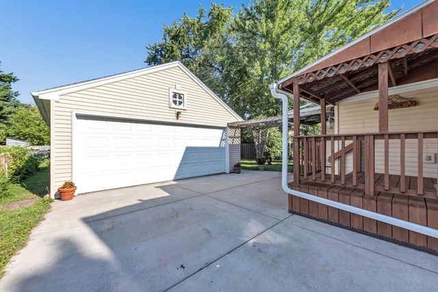 610 GOODELL STREET, Green Bay, WI 54301