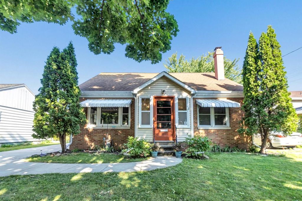 610 GOODELL STREET, Green Bay, WI 54301