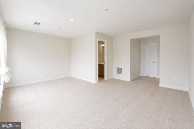 10225 EVERLEY TER, Lanham, MD 20706