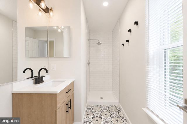 10225 EVERLEY TER, Lanham, MD 20706