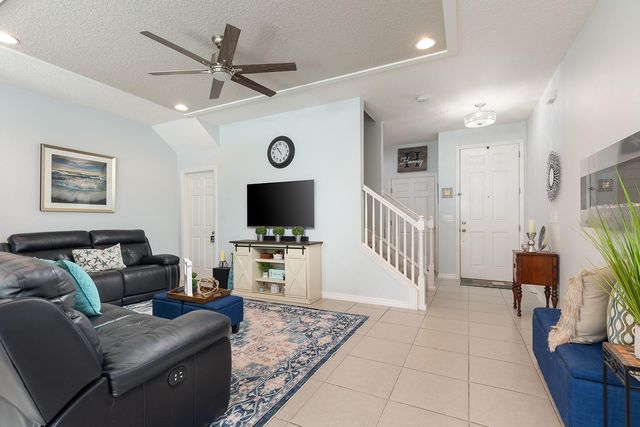 4848 CLIVEDEN LOOP, Sanford, FL 32773