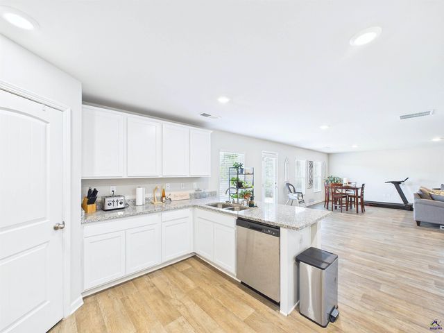146 Caroline Court, Macon, GA 31210