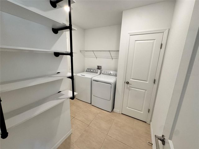 33981 SKY BLOSSOM CIRCLE, Leesburg, FL 34788