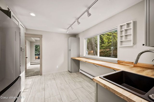 2885 E Point Hayden DR, Hayden Lake, ID 83835