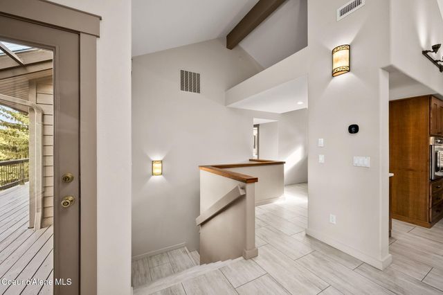 2885 E Point Hayden DR, Hayden Lake, ID 83835