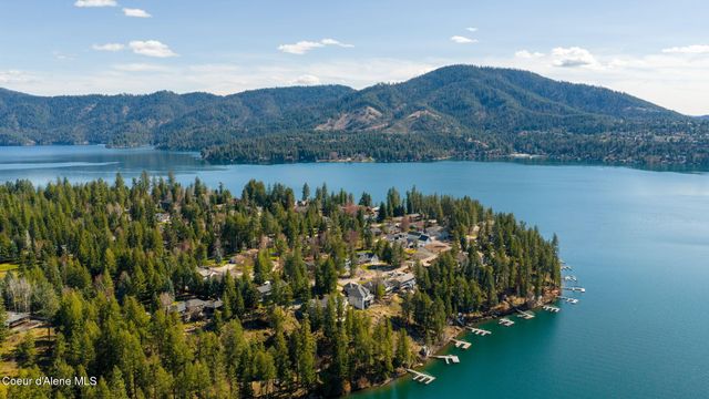 2885 E Point Hayden DR, Hayden Lake, ID 83835