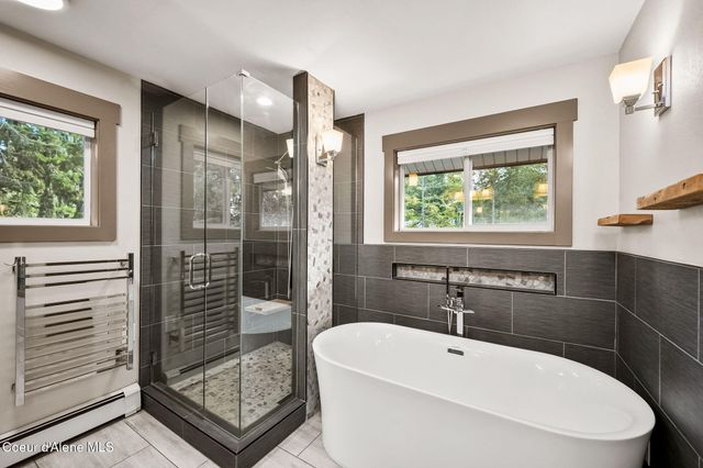 2885 E Point Hayden DR, Hayden Lake, ID 83835