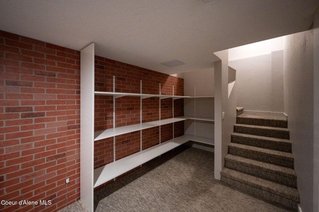 2885 E Point Hayden DR, Hayden Lake, ID 83835