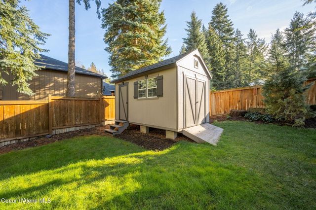 2885 E Point Hayden DR, Hayden Lake, ID 83835