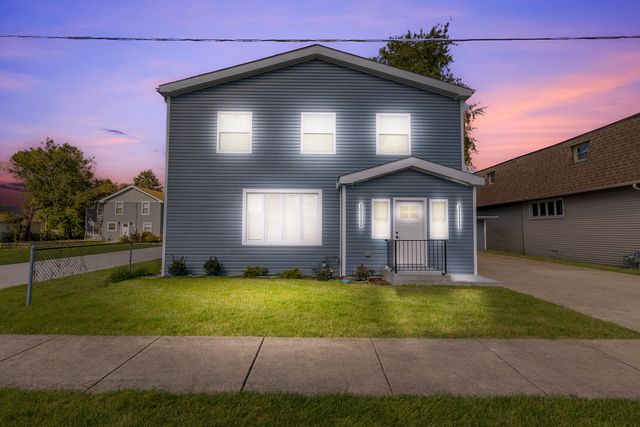 5708 W 84th Place, Burbank, IL 60459