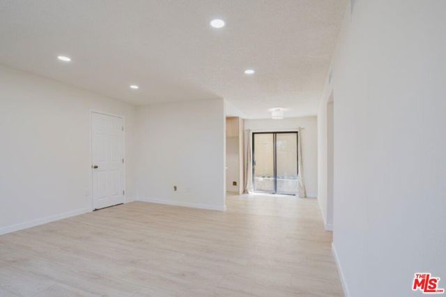 914 E Elk Avenue 3, Glendale, CA 91205