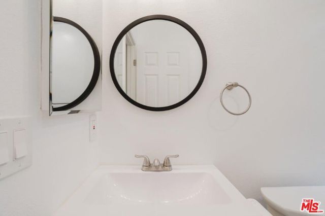 914 E Elk Avenue 3, Glendale, CA 91205